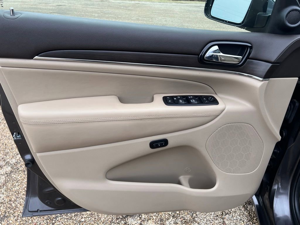 Used 2020 Jeep Grand Cherokee Overland image 23