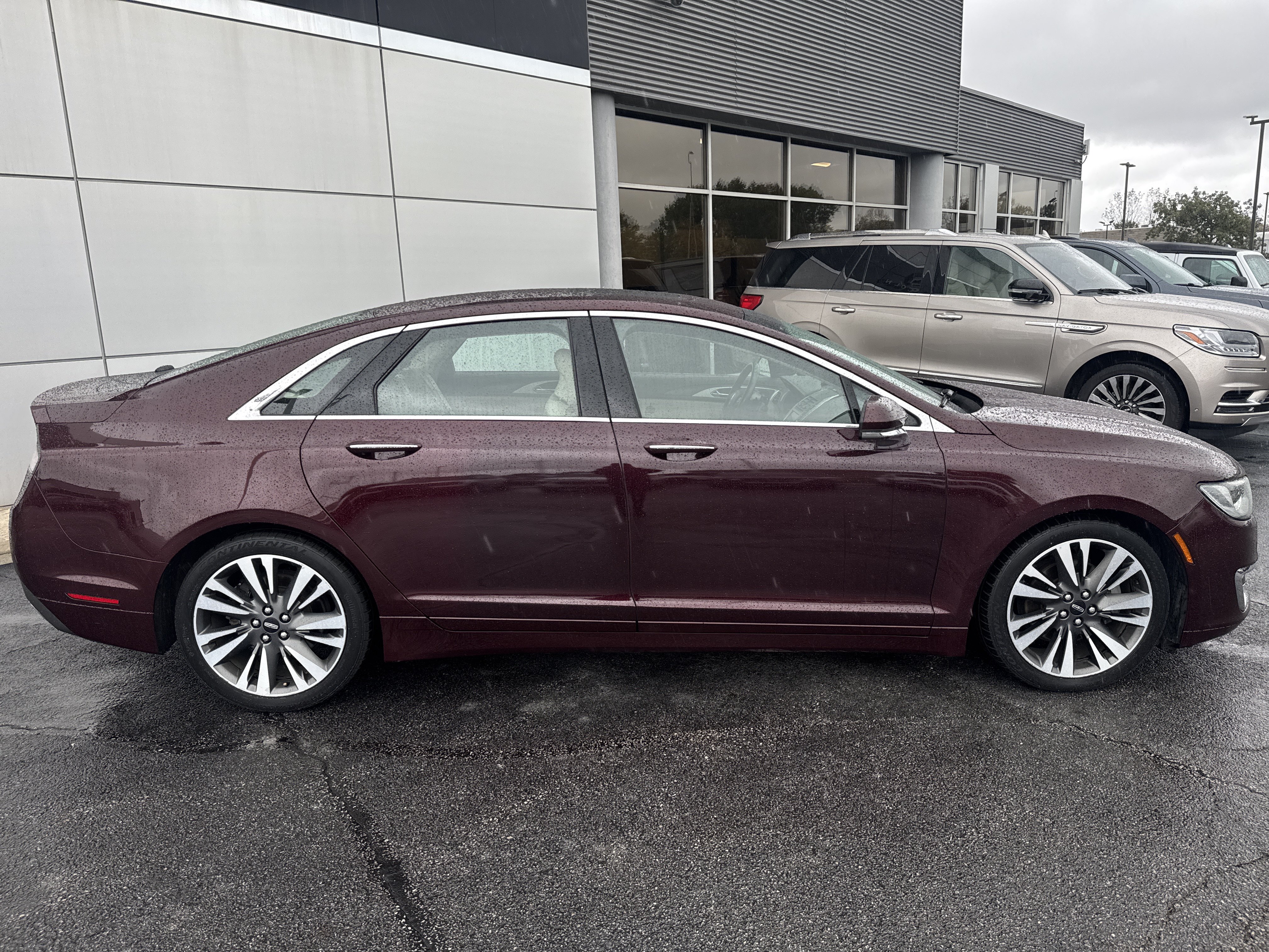 Used 2018 Lincoln MKZ Reserve w/ Climate Package AWD/4WD image 12