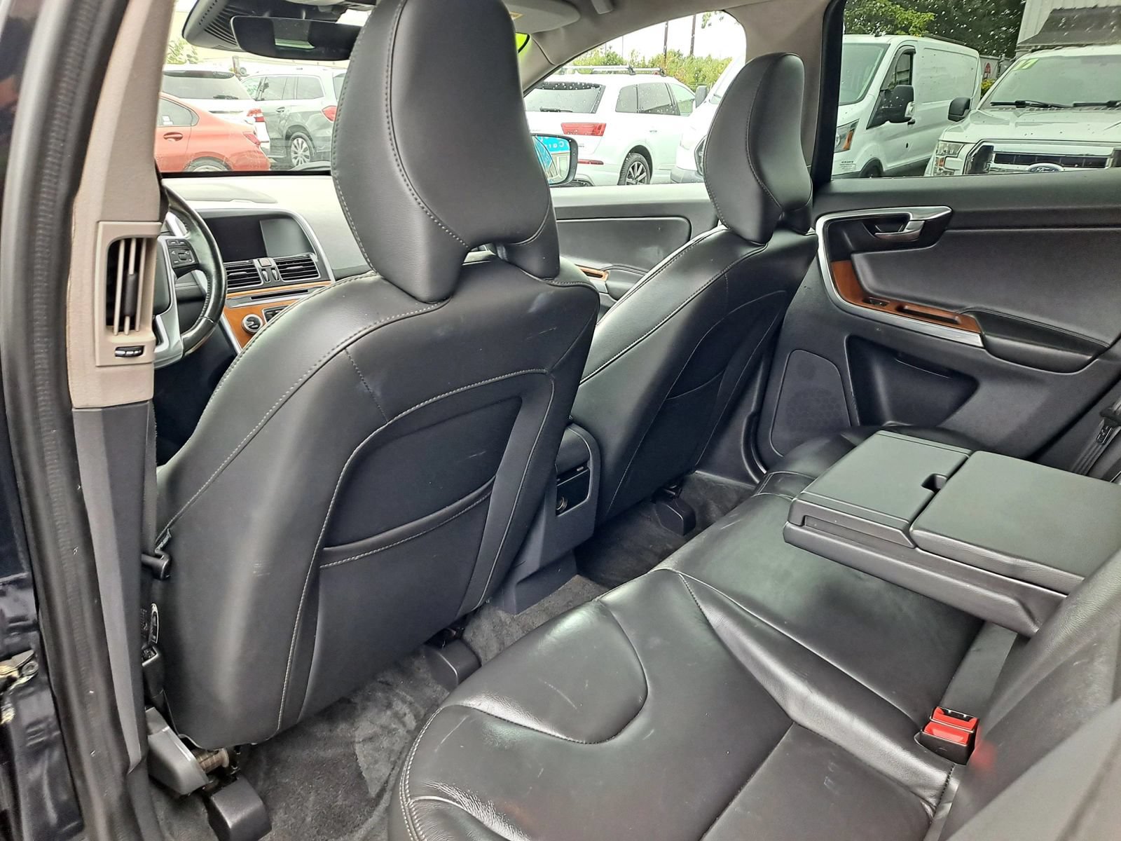 Used 2017 Volvo XC60 T5 Inscription w/ Advanced Package AWD/4WD image 9