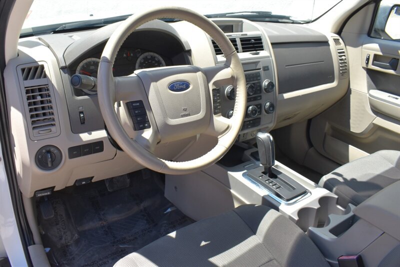 Used 2009 Ford Escape 2WD Hybrid image 3