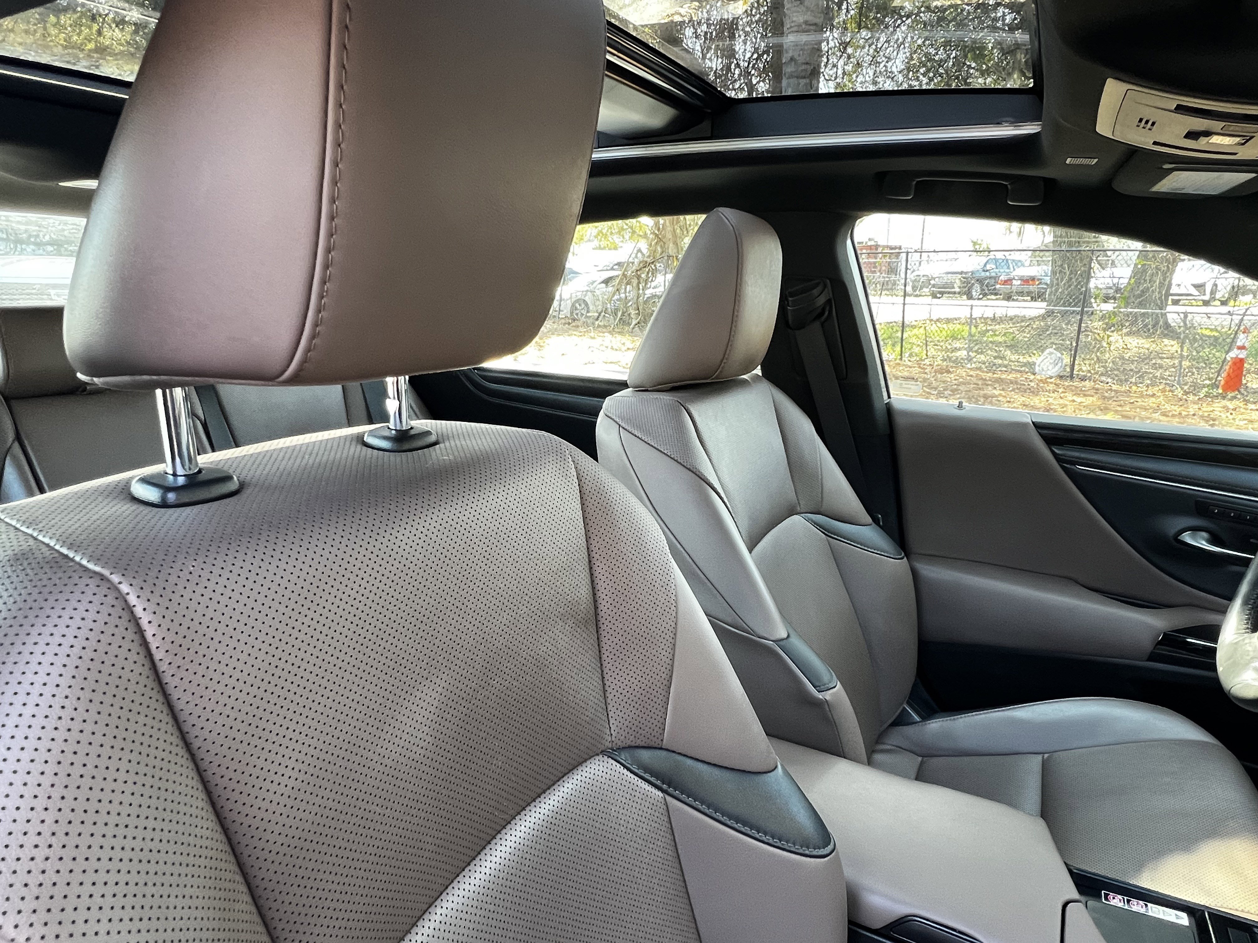 Certified 2023 Lexus ES 350 350 w/ Premium Package image 45