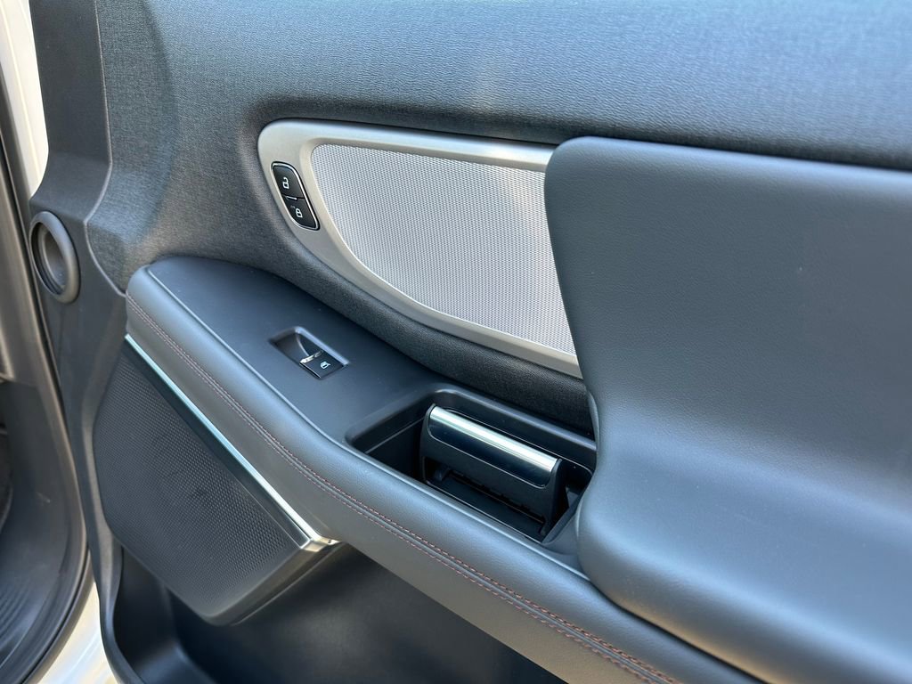 New 2025 Ford Expedition Active RWD image 39