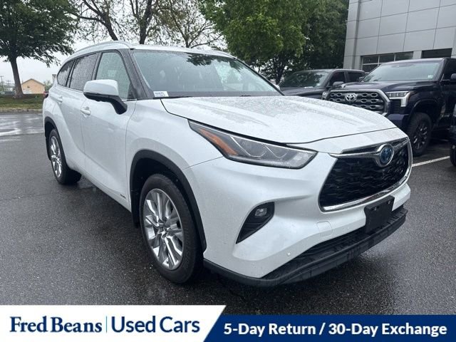 Used 2023 Toyota Highlander Limited AWD/4WD video 1