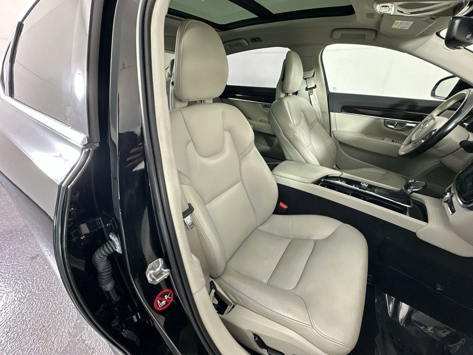 Used 2018 Volvo S90 T5 Momentum w/ Convenience Package image 27