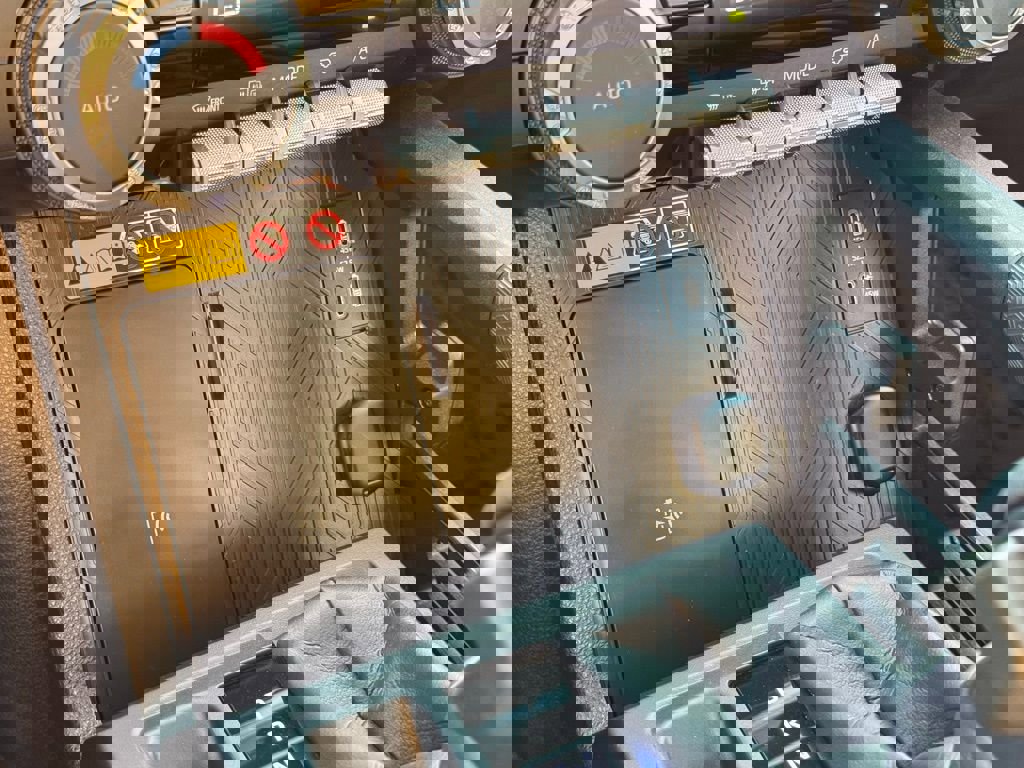 Certified 2025 Toyota 4Runner TRD Off-Road image 32