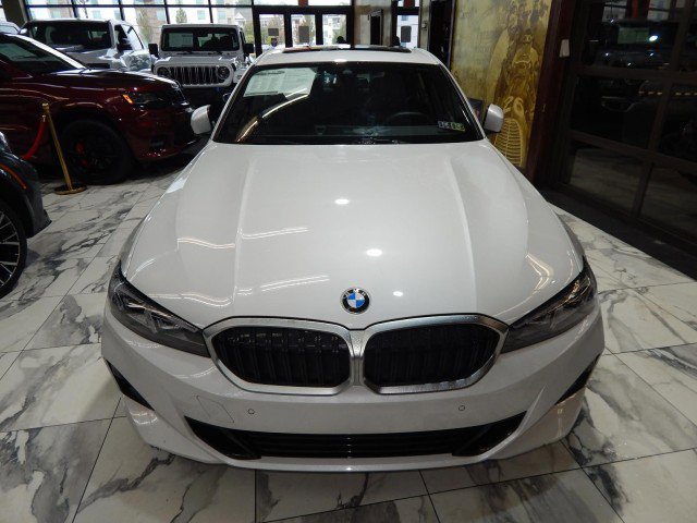 Used 2025 BMW 330i xDrive Sedan w/ Convenience Package image 3