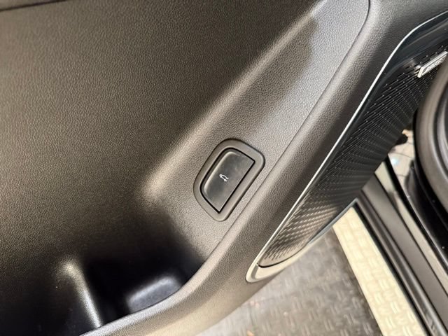 Used 2025 GMC Acadia Elevation AWD/4WD image 17