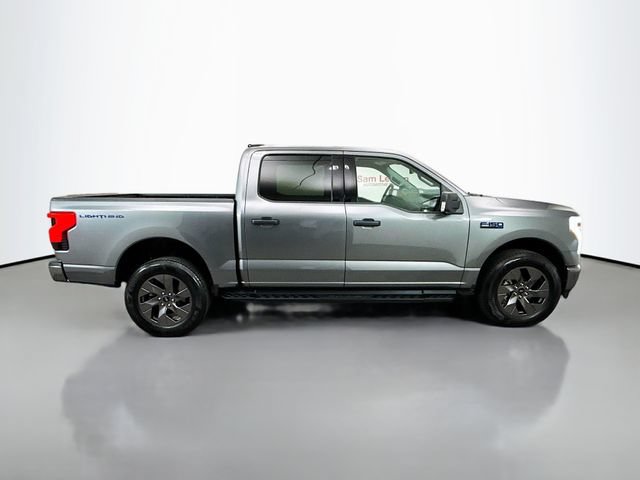 Used 2024 Ford F150 Lightning XLT AWD/4WD image 8