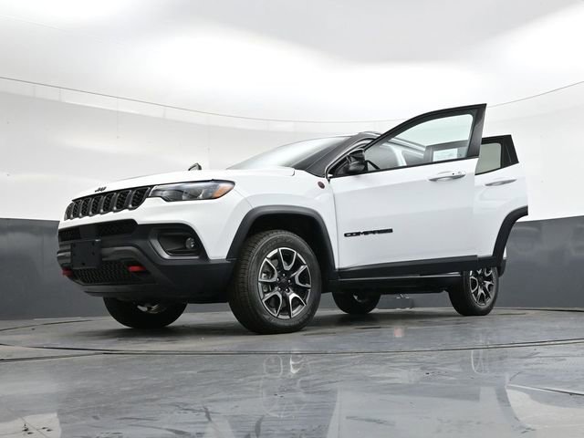Used 2024 Jeep Compass Trailhawk image 46