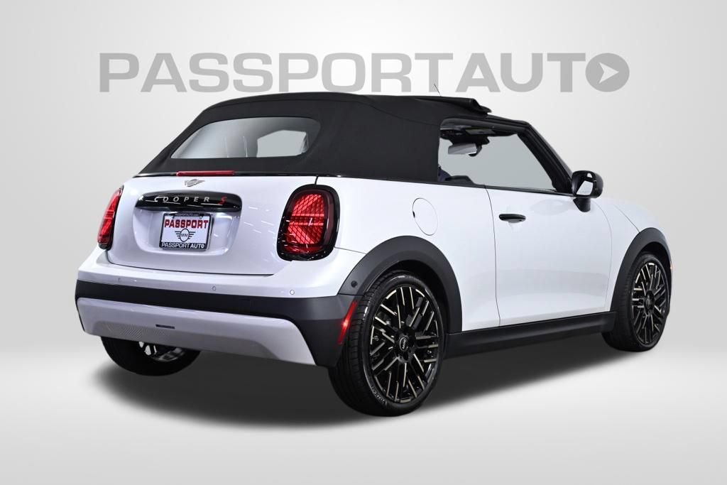 Certified 2025 MINI Cooper S FWD image 9
