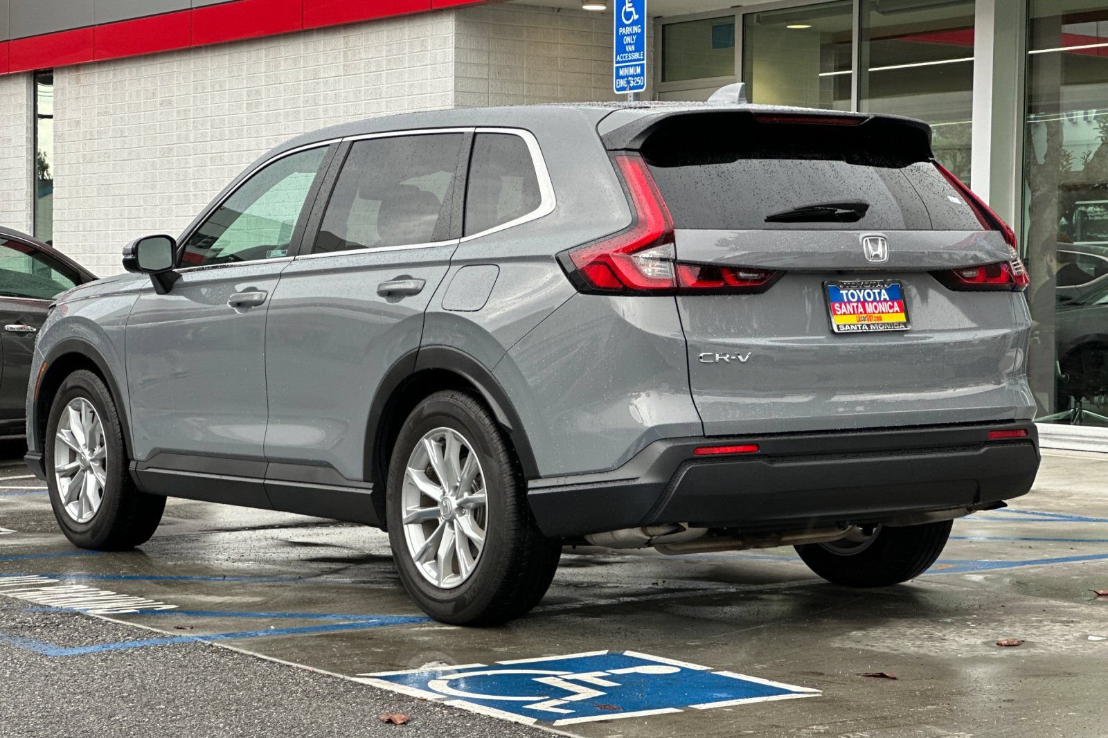 Used 2025 Honda CR-V EX image 6