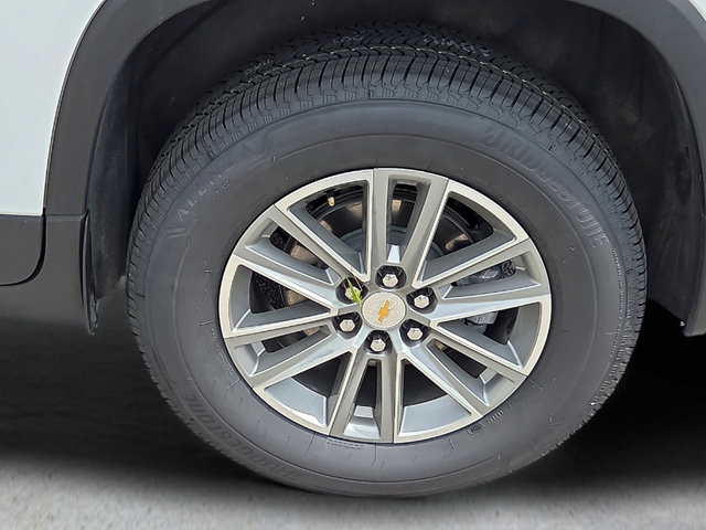 Used 2023 Chevrolet Traverse LT AWD/4WD image 9