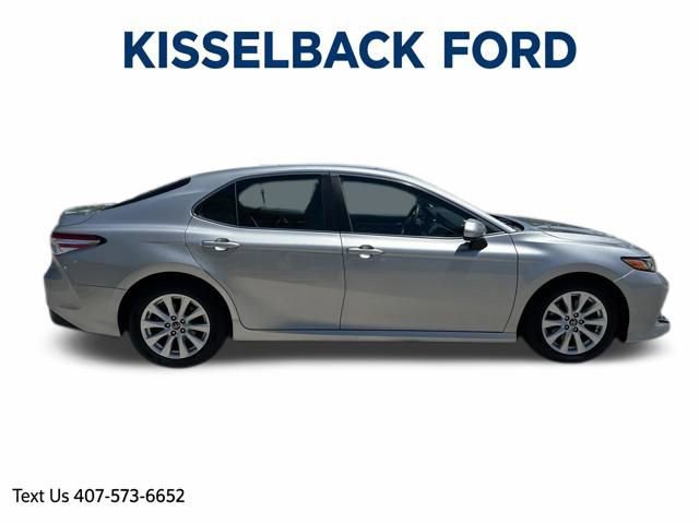 Used 2018 Toyota Camry LE FWD image 2