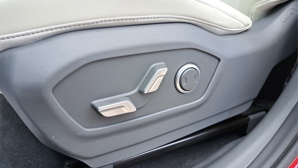 Used 2025 Hyundai Santa Fe SEL image 19