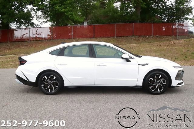 Used 2025 Hyundai Sonata SEL FWD image 7