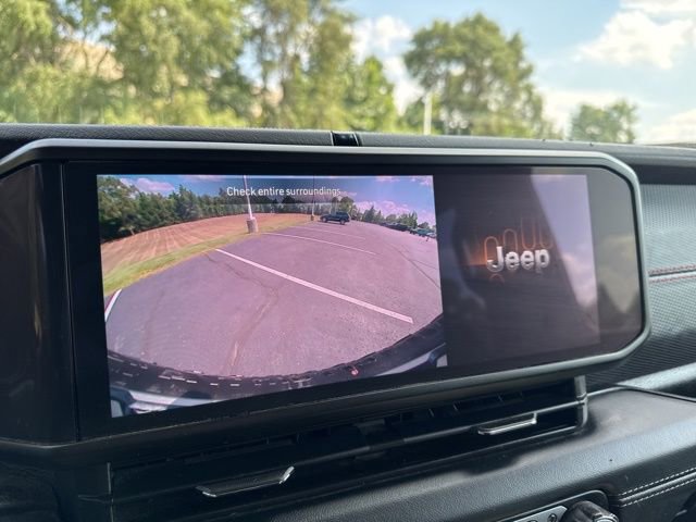Used 2024 Jeep Wrangler Unlimited Rubicon image 14