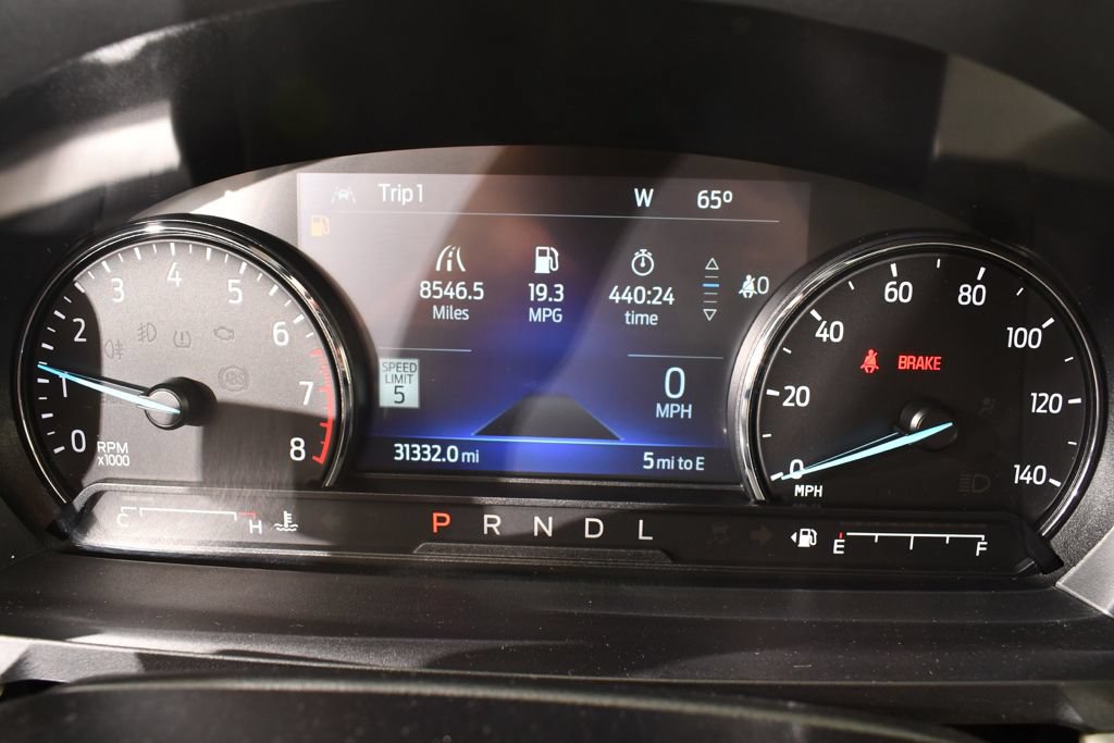 Used 2022 Ford Explorer XLT w/ Equipment Group 202A AWD/4WD image 27