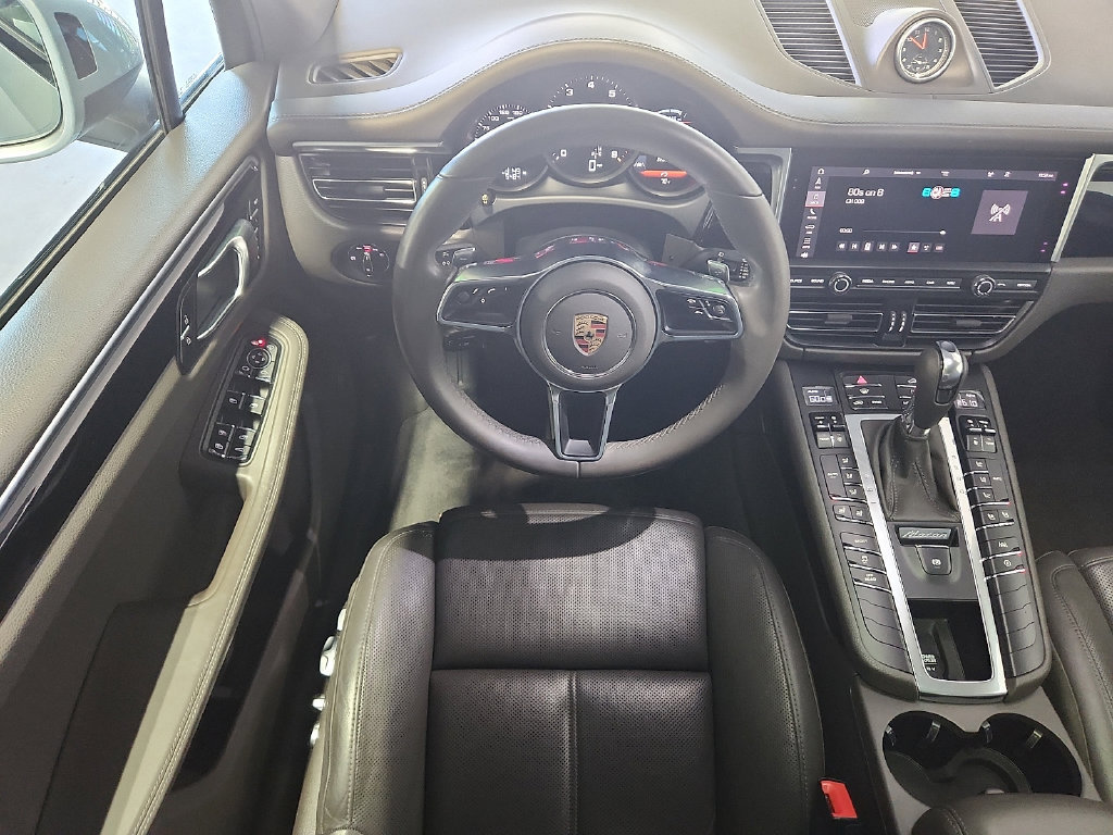 Used 2019 Porsche Macan AWD/4WD image 12
