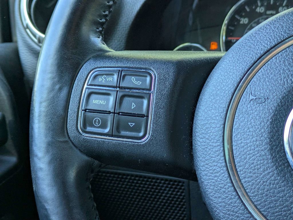 Used 2017 Jeep Wrangler Unlimited Sahara w/ Max Tow Package AWD/4WD image 21