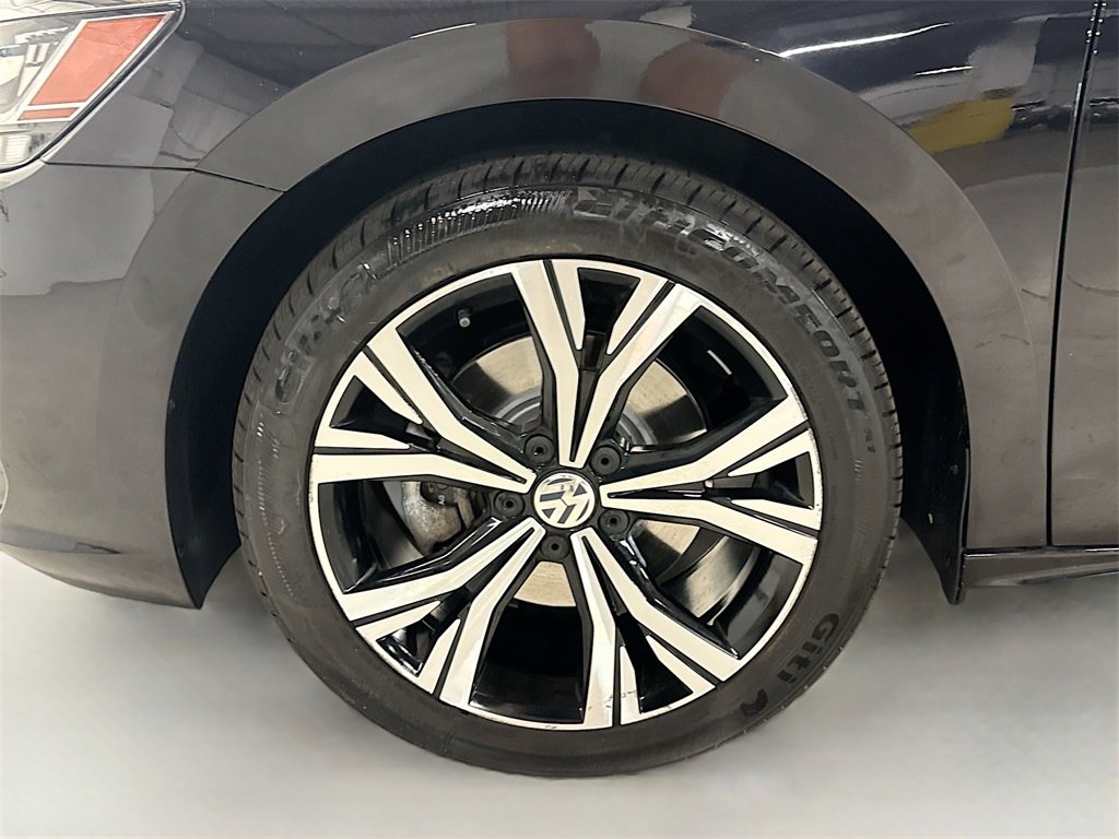 Used 2021 Volkswagen Passat 2.0T SE image 30
