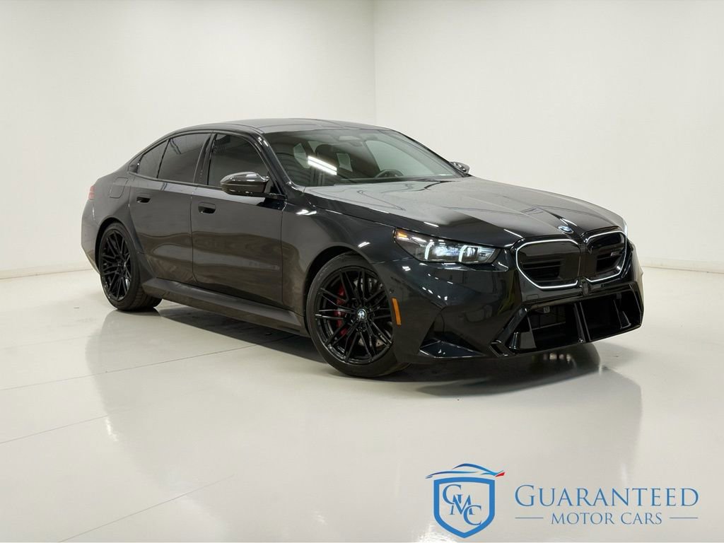 Used 2025 BMW M5 w/ Carbon Package image 7