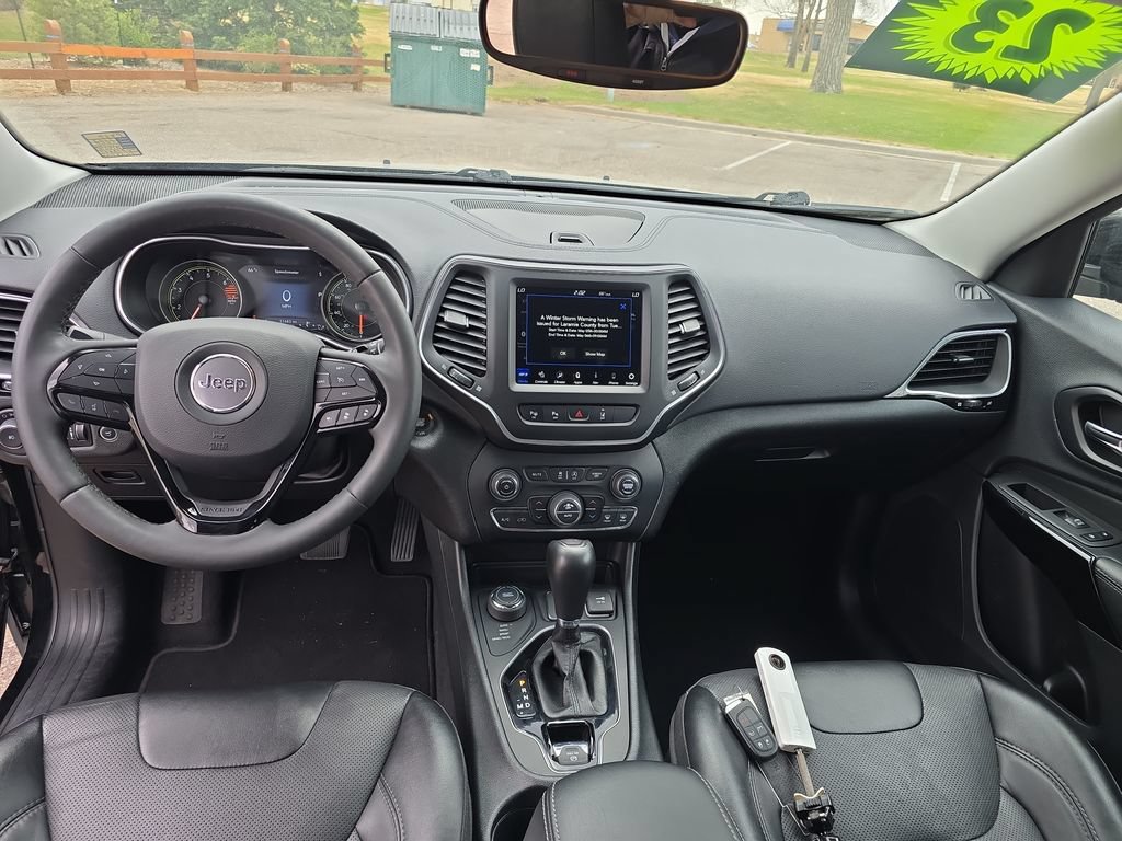 Used 2023 Jeep Cherokee Altitude Lux AWD/4WD image 14