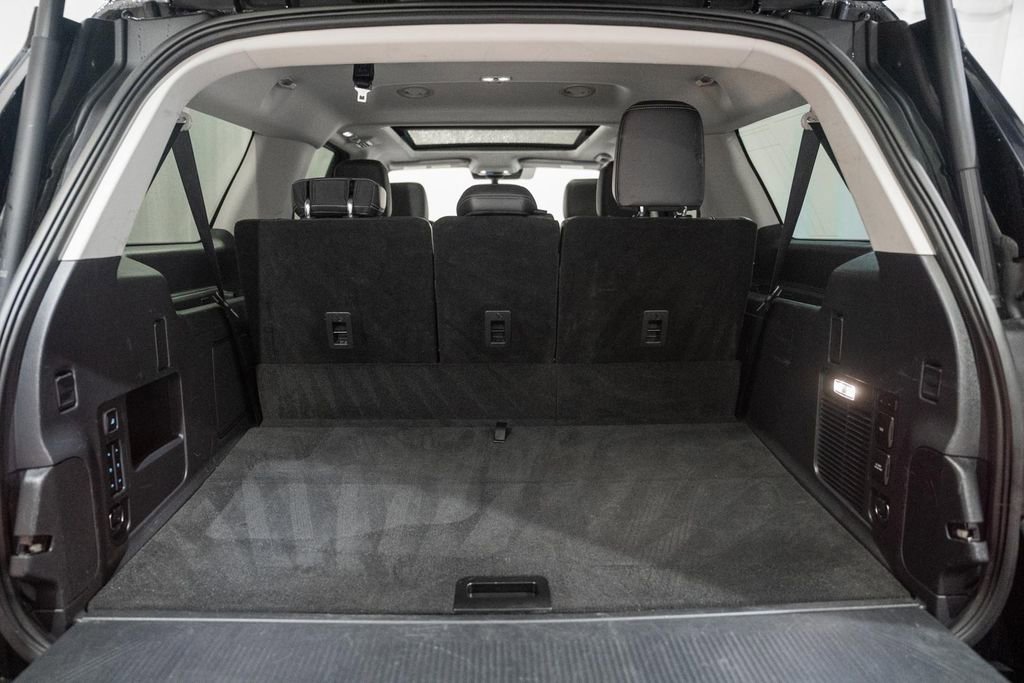 Used 2025 Ford Expedition Max Platinum AWD/4WD image 13