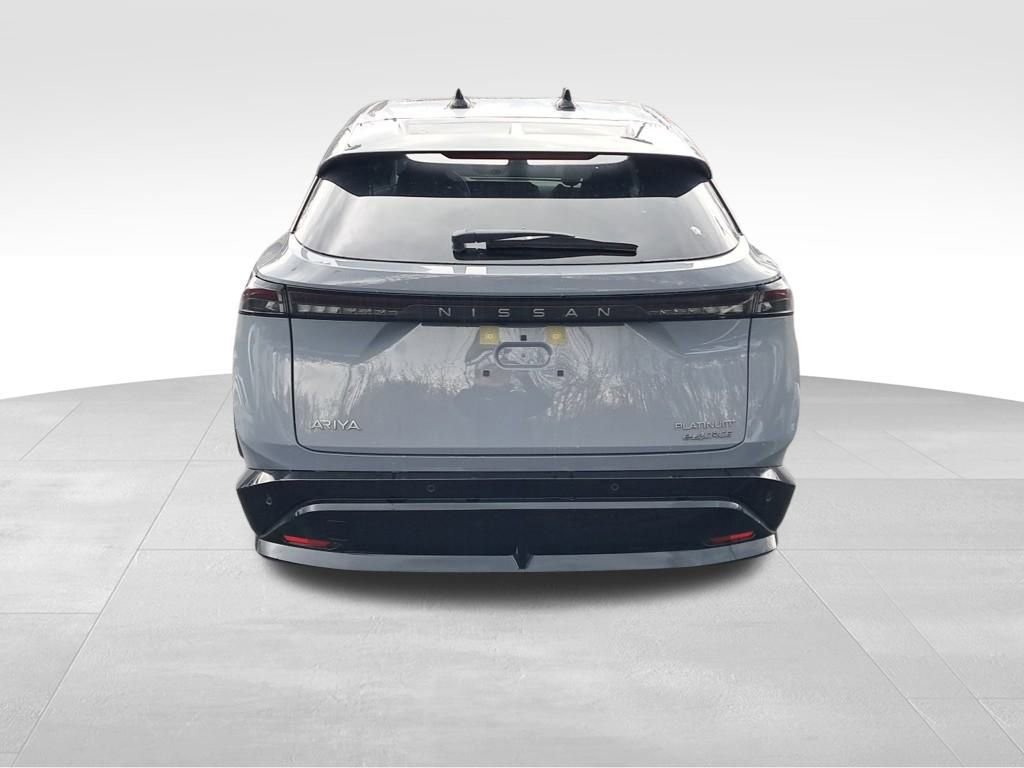 New 2025 Nissan Ariya Platinum image 4
