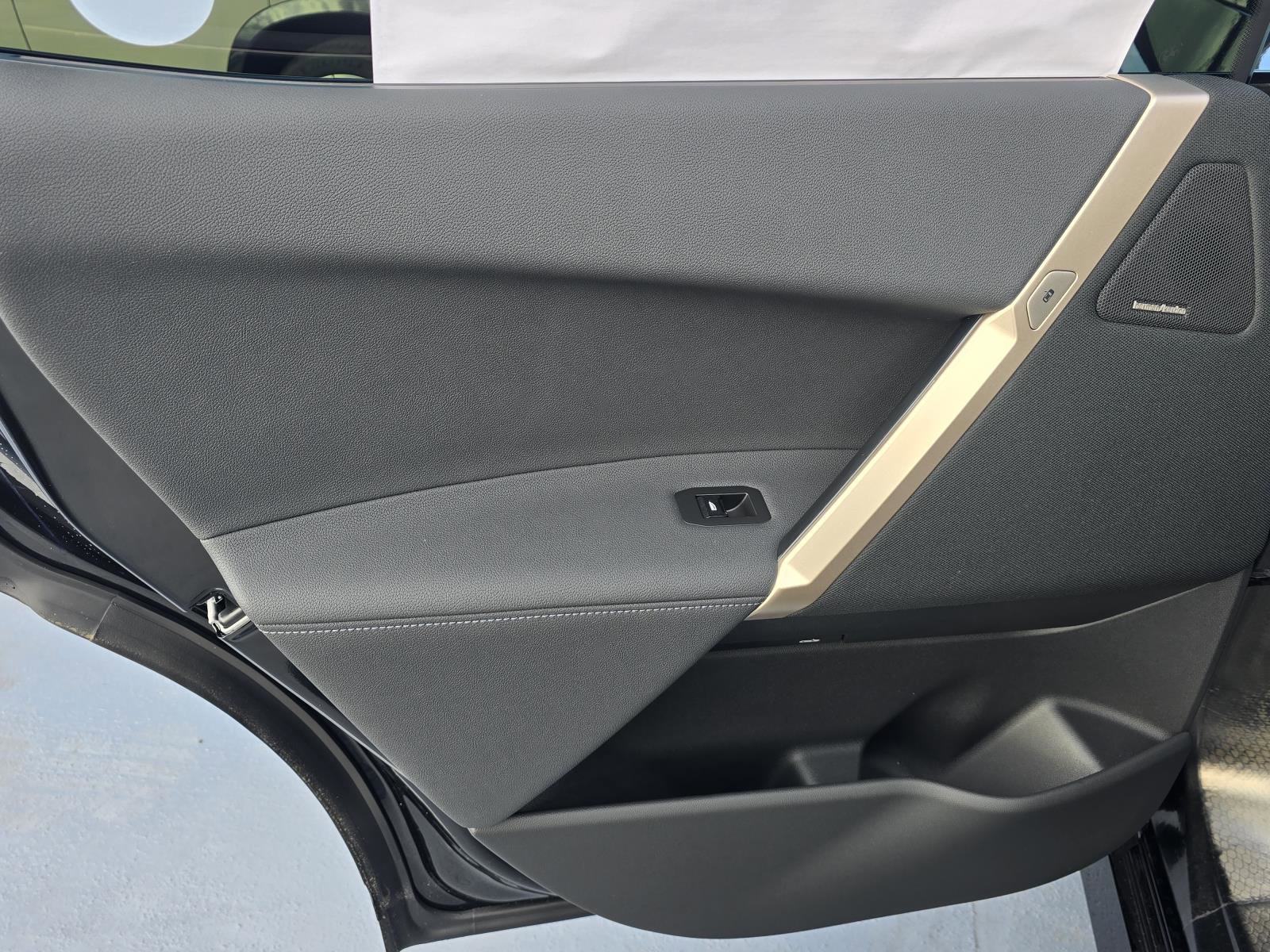 New 2026 BMW iX xDrive60 w/ Premium Package image 10