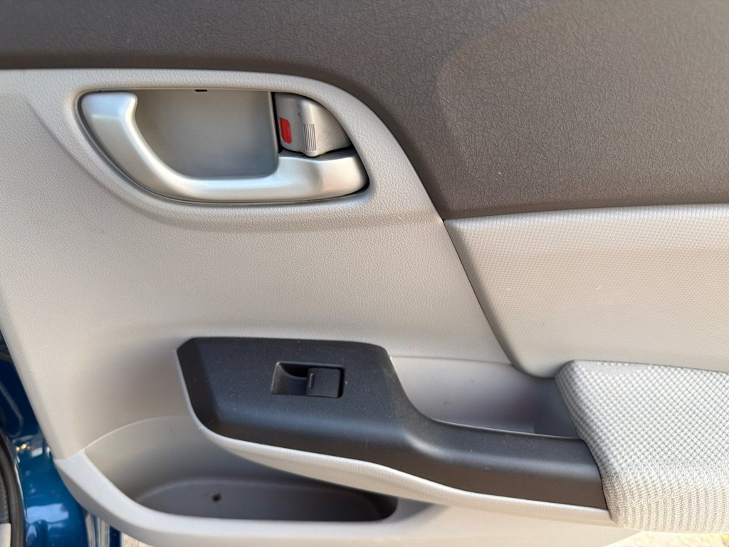 Used 2012 Honda Civic LX image 30