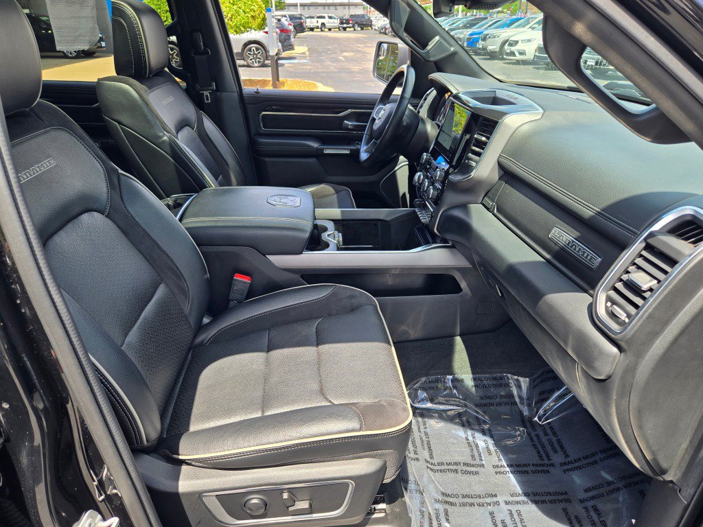 Used 2022 RAM 1500 Laramie AWD/4WD image 7