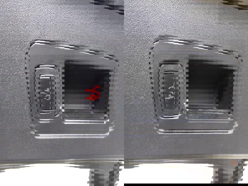 Used 2015 Tesla Model S 70D AWD/4WD image 33