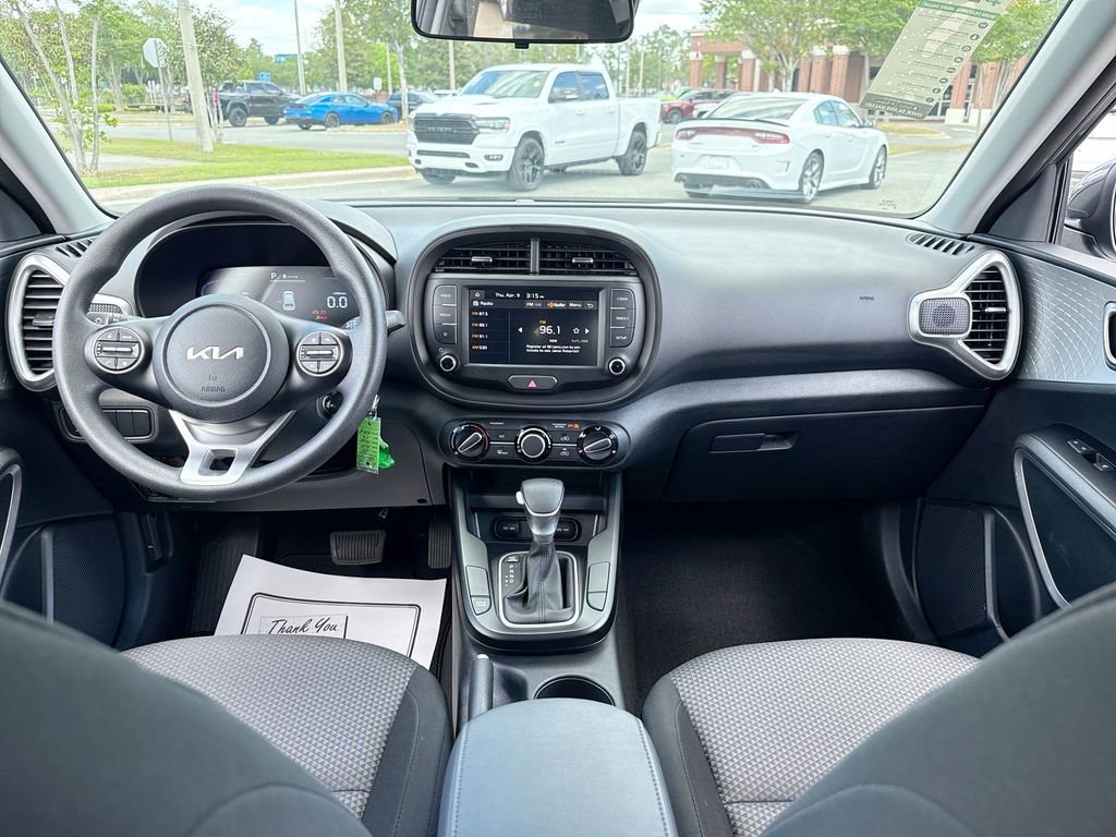 Used 2025 Kia Soul LX w/ LX Technology Package image 20