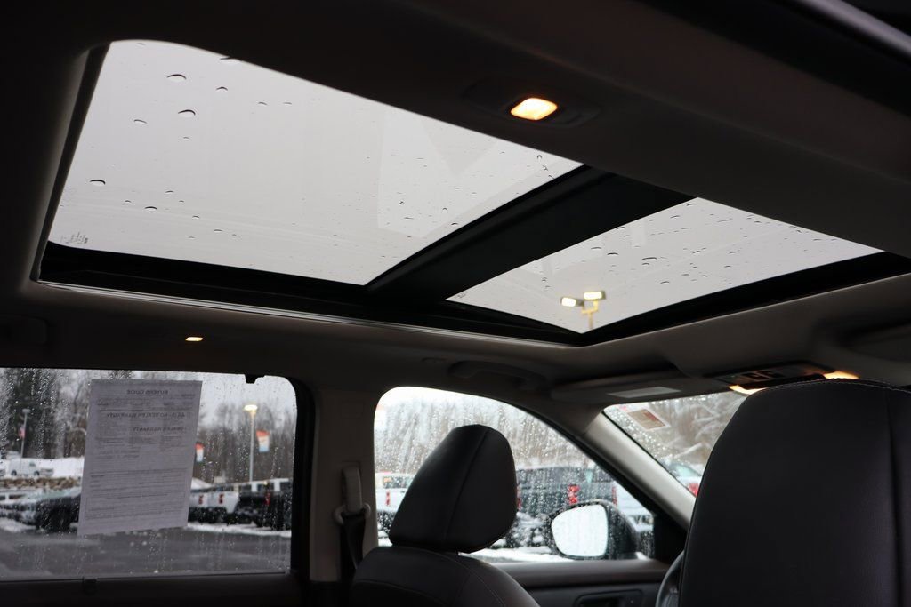 Used 2022 Nissan Rogue SL w/ SL Premium Package image 19