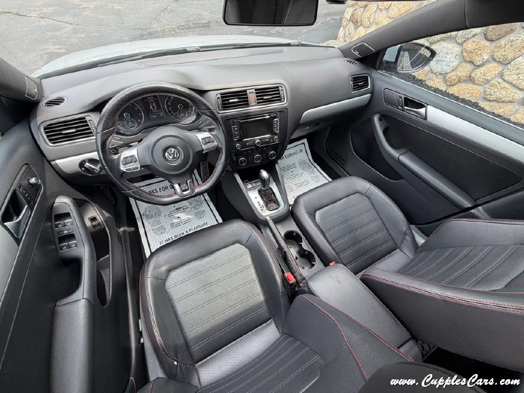 Used 2013 Volkswagen Jetta GLI Autobahn FWD image 22