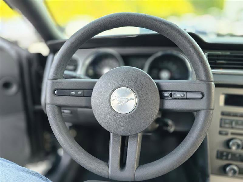 Used 2012 Ford Mustang Coupe RWD image 26