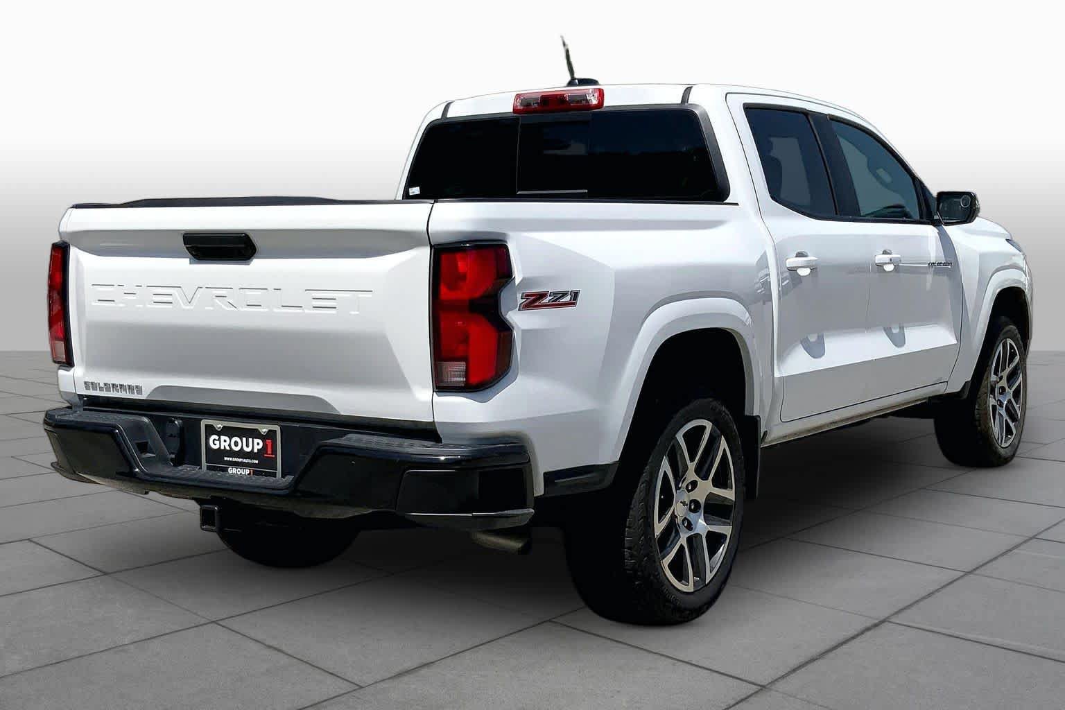 Used 2024 Chevrolet Colorado Z71 w/ Z71 Convenience Package 2 AWD/4WD image 13