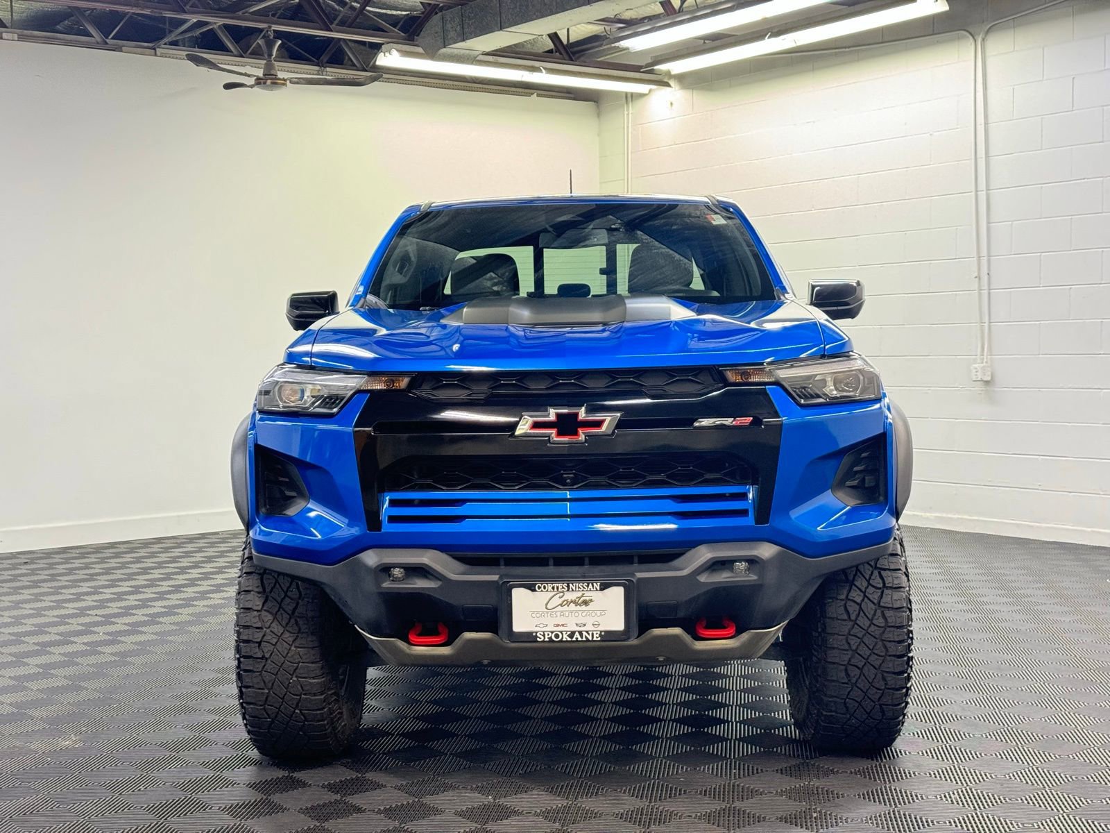 Used 2024 Chevrolet Colorado ZR2 w/ Technology Package AWD/4WD image 5