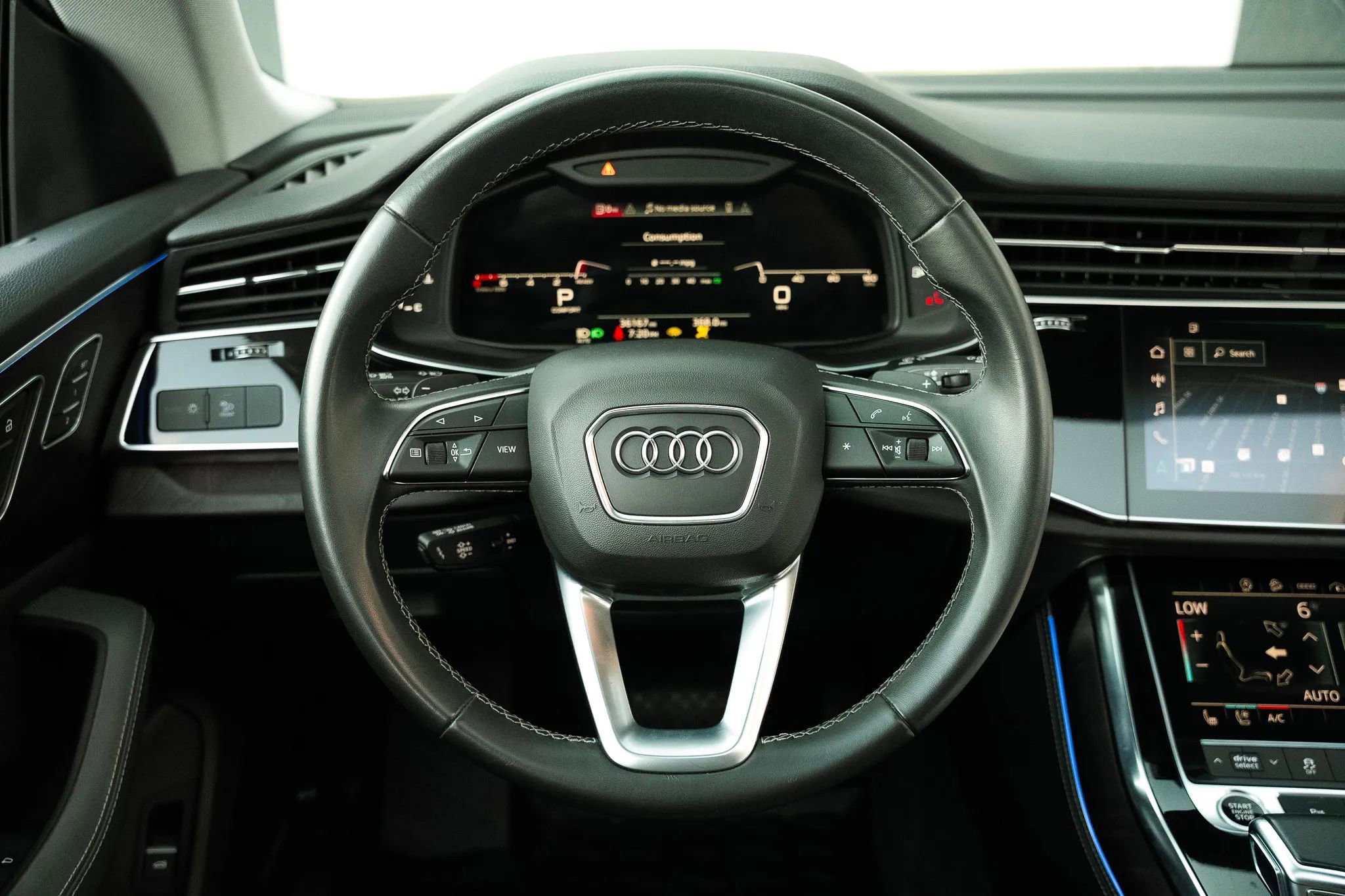 Used 2022 Audi Q8 Premium Plus AWD/4WD image 29