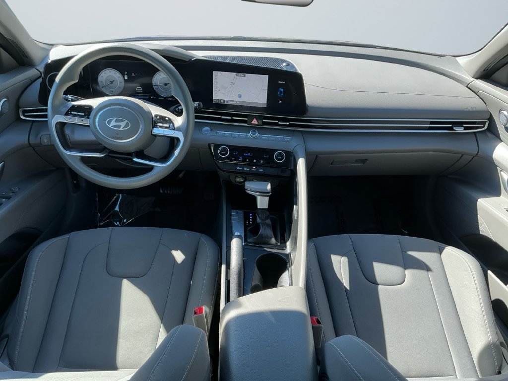 Used 2024 Hyundai Elantra SEL FWD image 11
