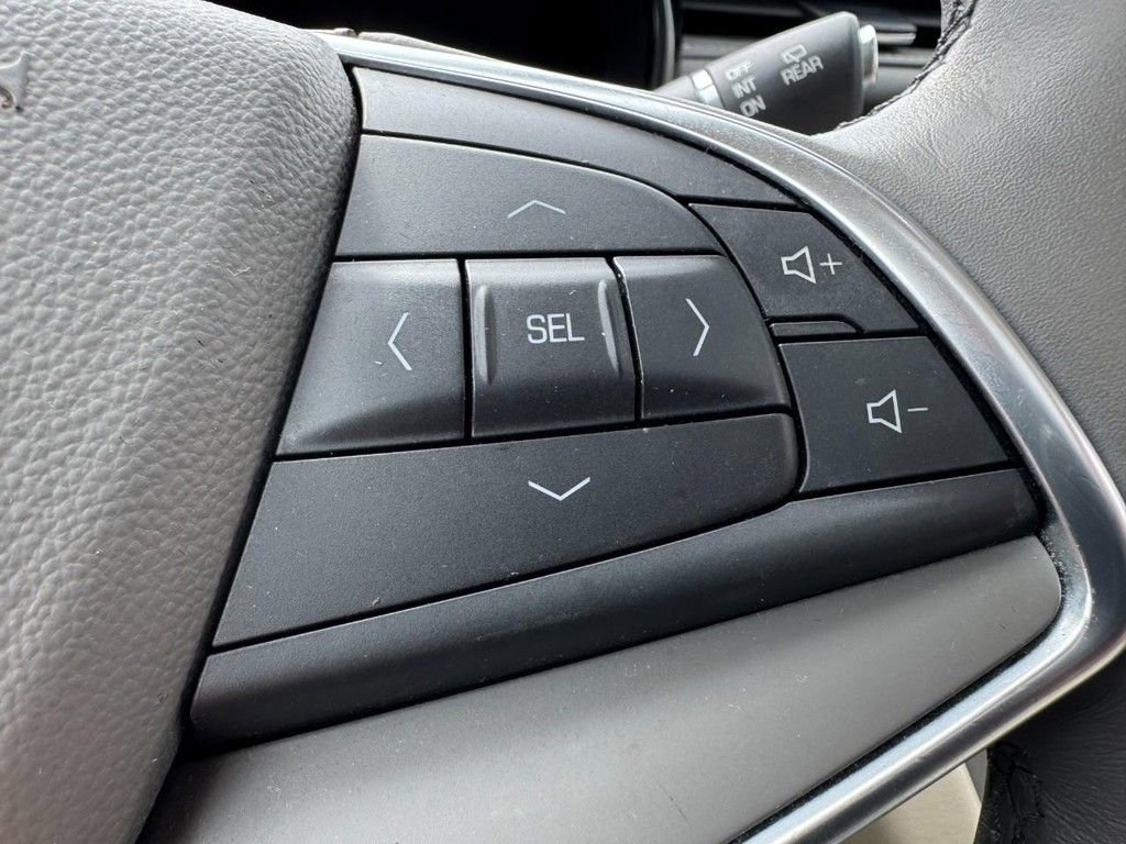 Used 2018 Cadillac XT5 Premium Luxury image 18