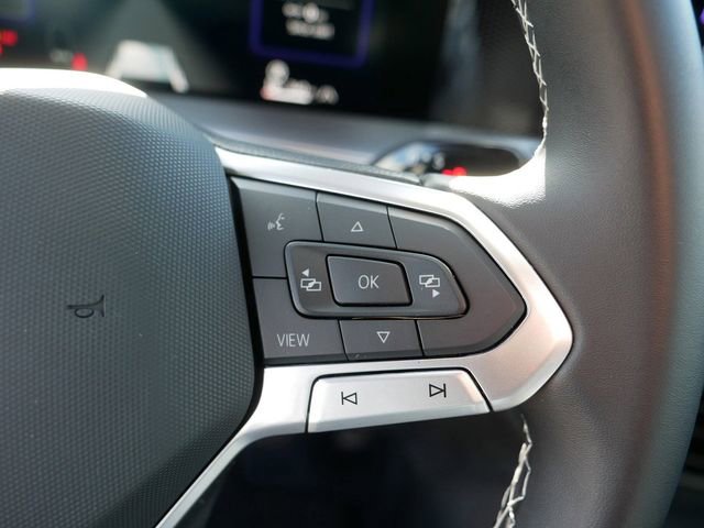 Used 2025 Volkswagen Tiguan SE image 26