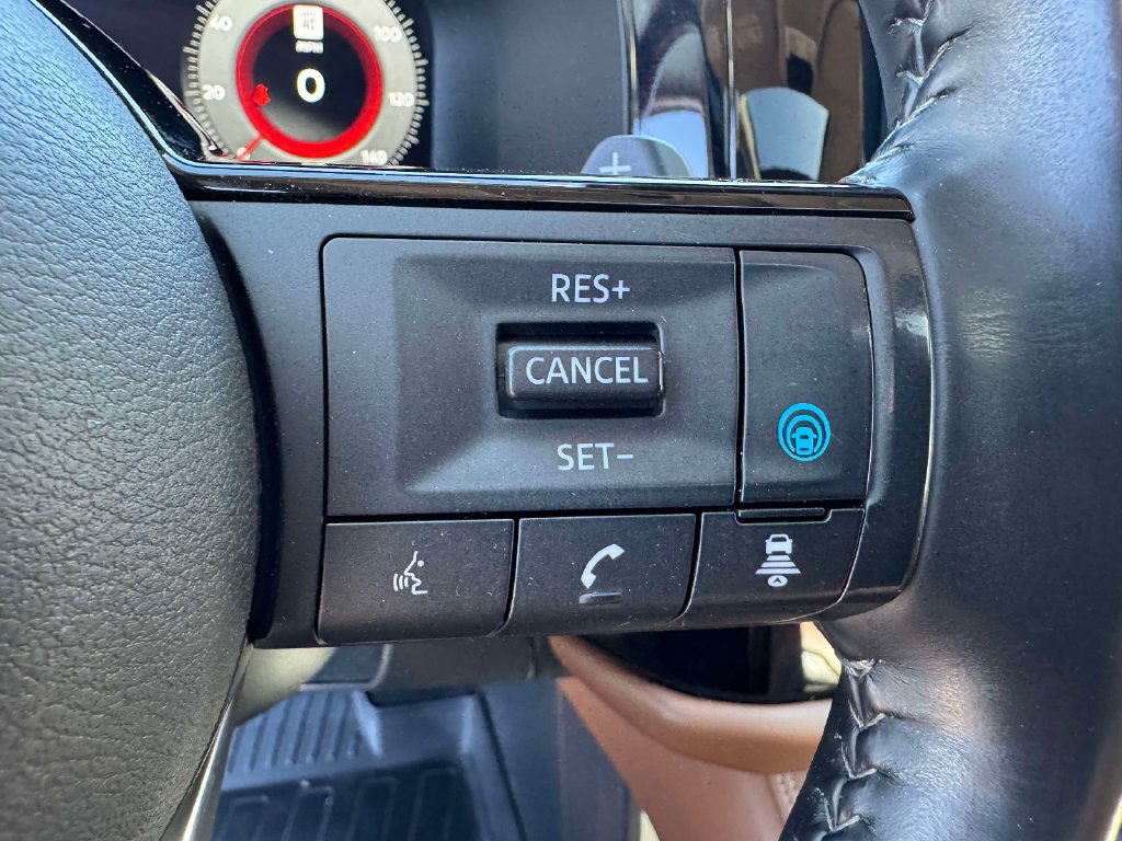 Used 2022 Nissan Pathfinder Platinum w/ Cargo Package AWD/4WD image 26