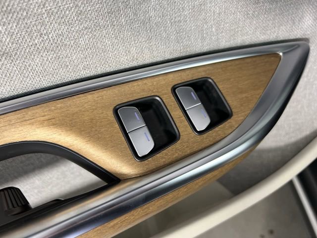 Used 2024 Lucid Air Touring image 23