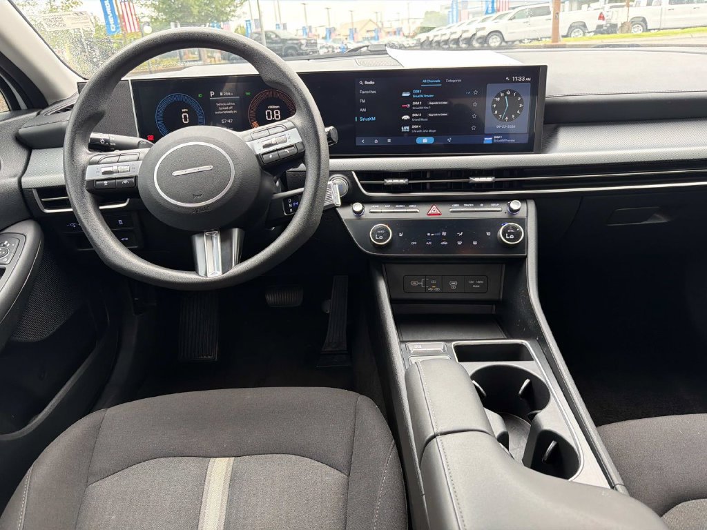 Used 2025 Hyundai Sonata SEL FWD image 16