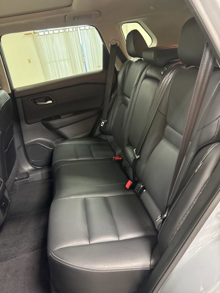 Used 2023 Nissan Rogue SL AWD/4WD image 23