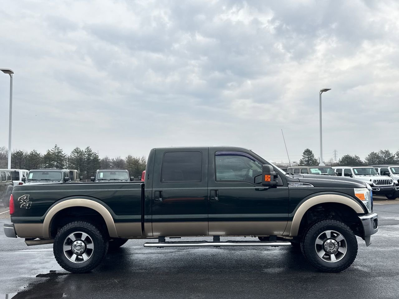 Used 2014 Ford F250 Lariat image 2
