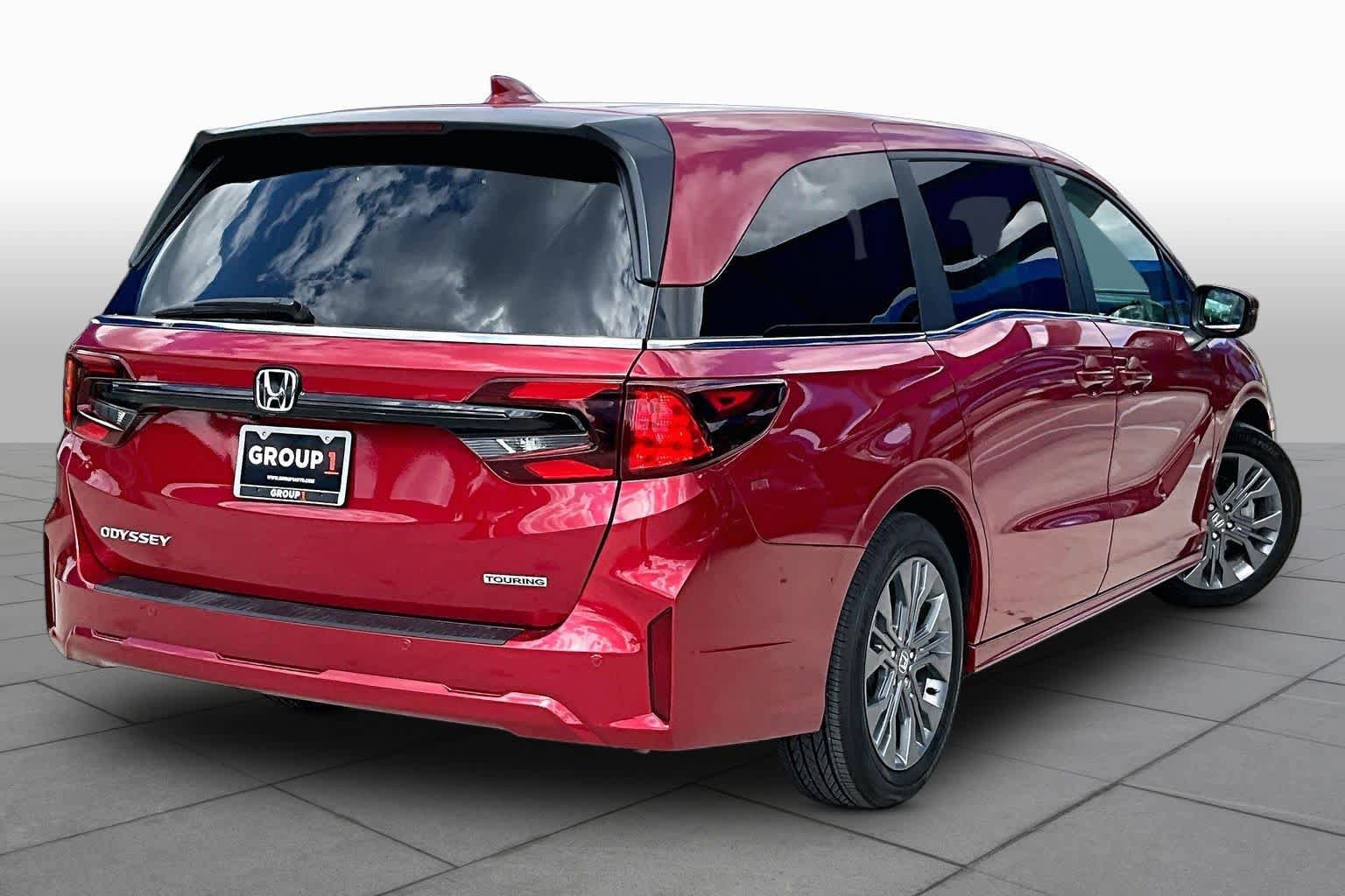Used 2026 Honda Odyssey Touring image 13