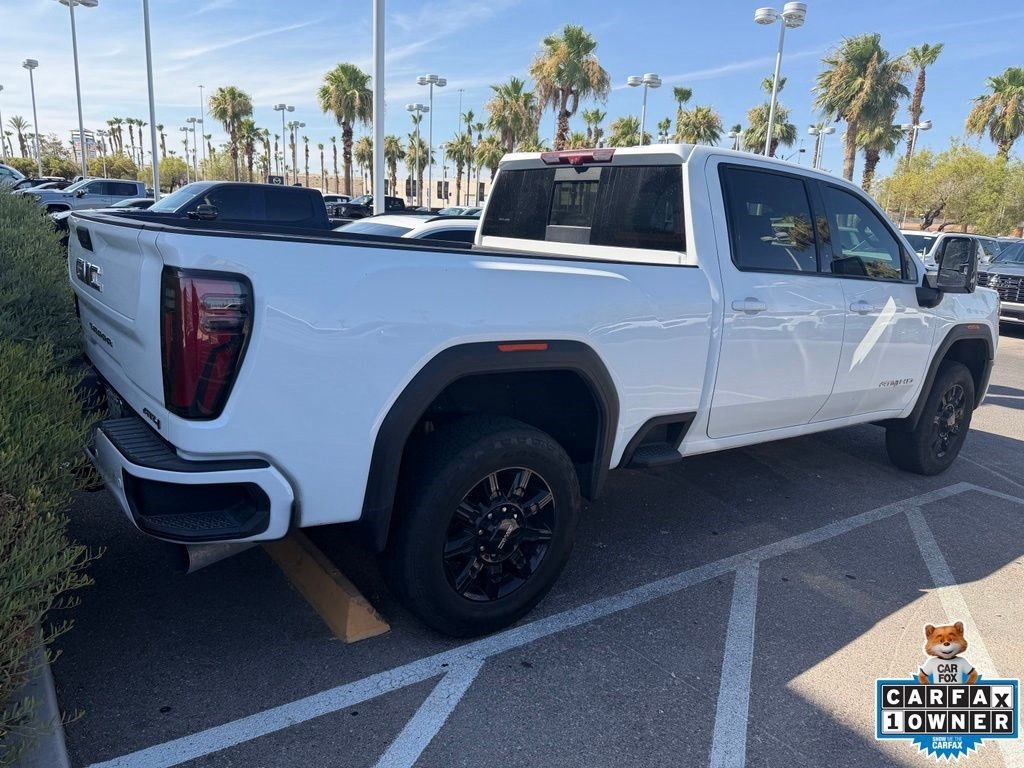 Used 2024 GMC Sierra 3500 AT4 w/ Technology Package AWD/4WD image 3