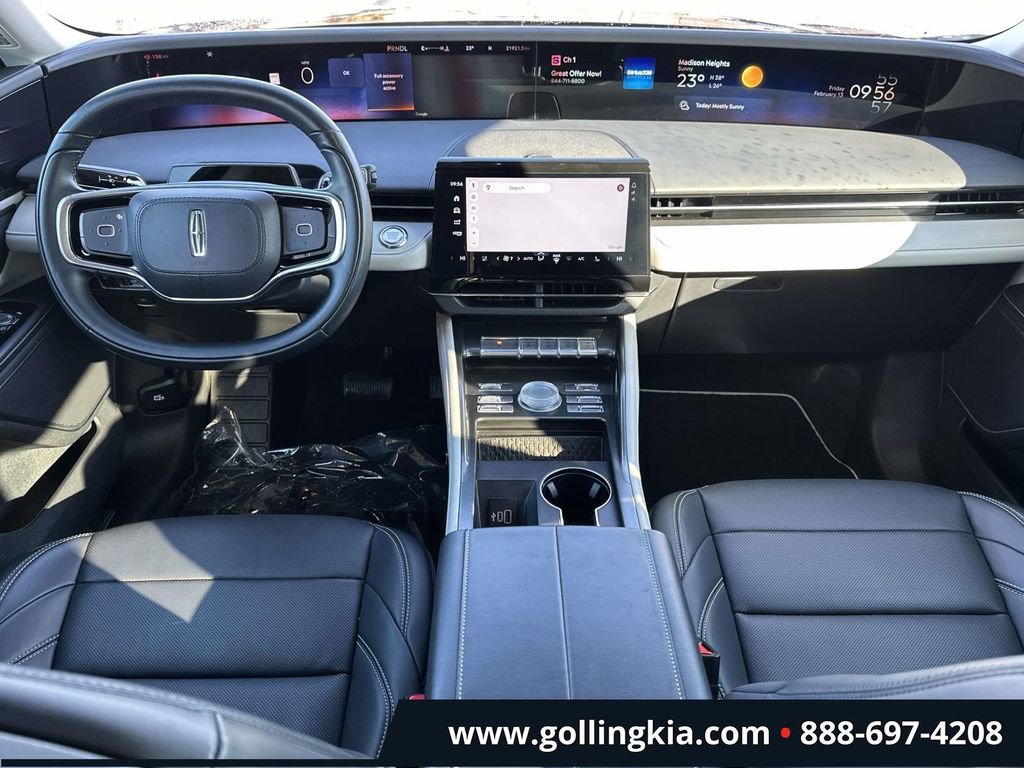 Used 2024 Lincoln Nautilus Premier image 11